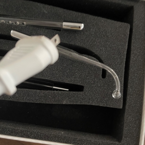 Nu Derma Skin Therapy Wand - Picture 6 of 6